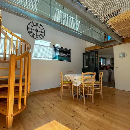 Ty Heole House